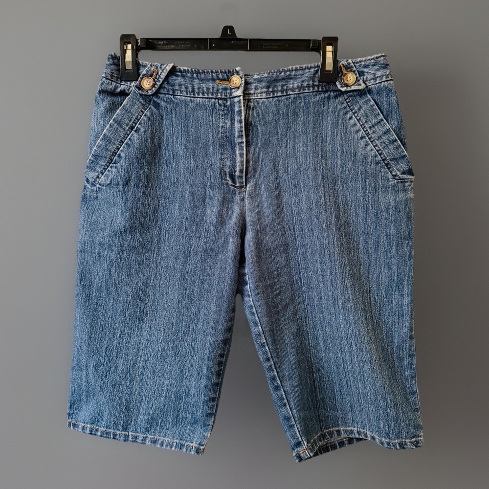 Bamboo Traders Blue Denim Bermuda Shorts Women’s Size 6 Striped Stretch Casual